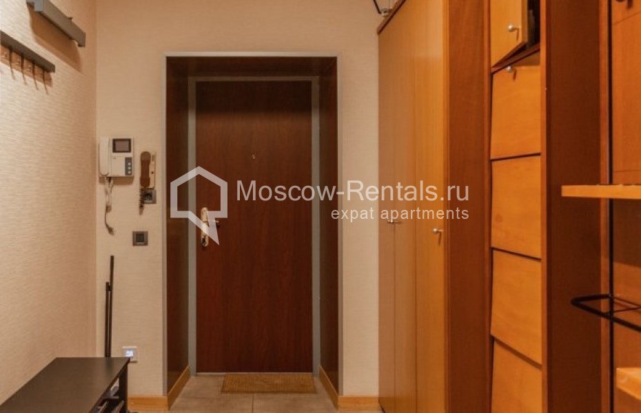 Photo #1 3-room (2 BR) apartment for <a href="http://moscow-rentals.ru/en/articles/long-term-rent" target="_blank">a long-term</a> rent
 in Russia, Moscow, Bolshaya Yakimanka str, 26