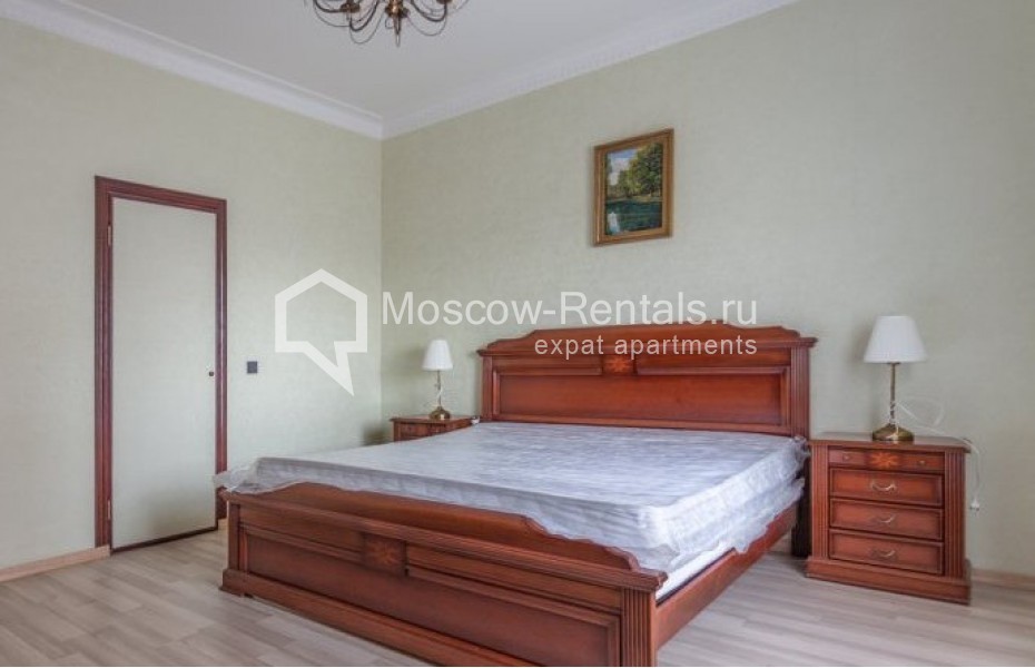 Photo #7 3-room (2 BR) apartment for <a href="http://moscow-rentals.ru/en/articles/long-term-rent" target="_blank">a long-term</a> rent
 in Russia, Moscow, Bolshaya Yakimanka str, 26