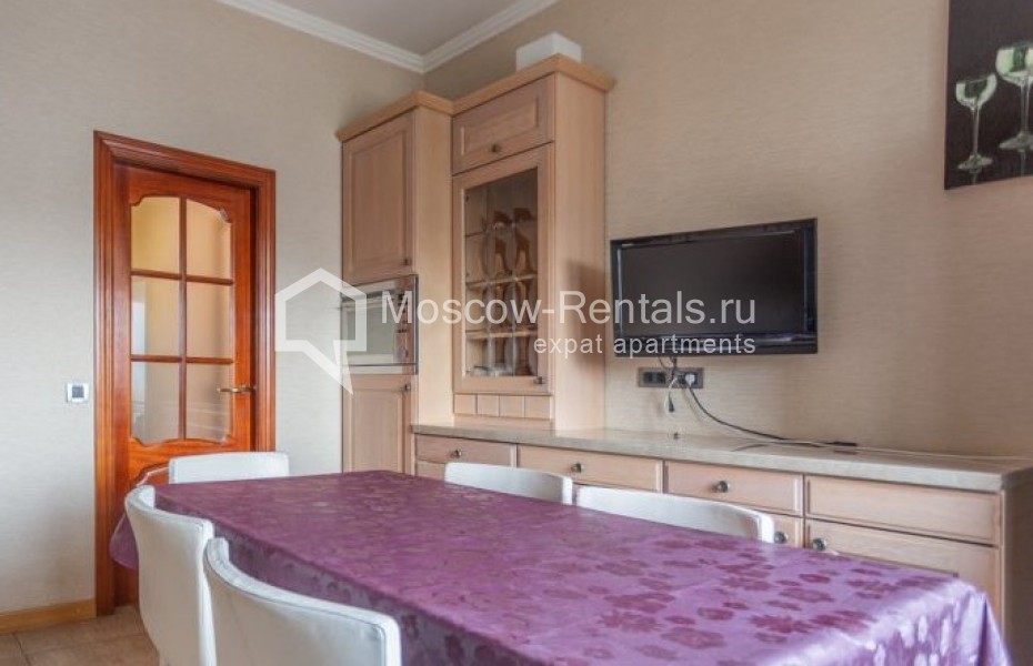 Photo #8 3-room (2 BR) apartment for <a href="http://moscow-rentals.ru/en/articles/long-term-rent" target="_blank">a long-term</a> rent
 in Russia, Moscow, Bolshaya Yakimanka str, 26