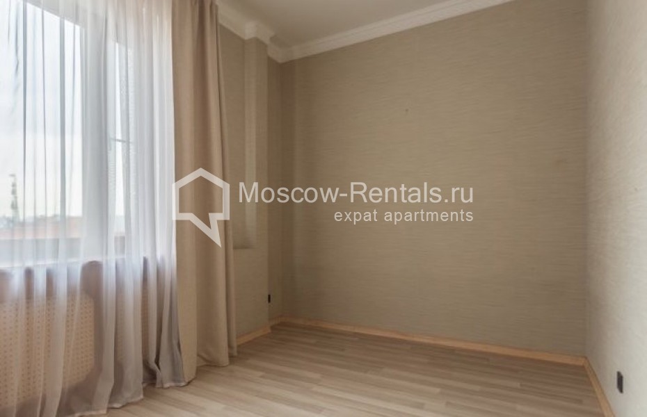 Photo #10 3-room (2 BR) apartment for <a href="http://moscow-rentals.ru/en/articles/long-term-rent" target="_blank">a long-term</a> rent
 in Russia, Moscow, Bolshaya Yakimanka str, 26