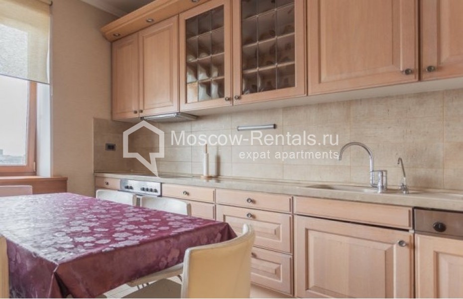 Photo #9 3-room (2 BR) apartment for <a href="http://moscow-rentals.ru/en/articles/long-term-rent" target="_blank">a long-term</a> rent
 in Russia, Moscow, Bolshaya Yakimanka str, 26