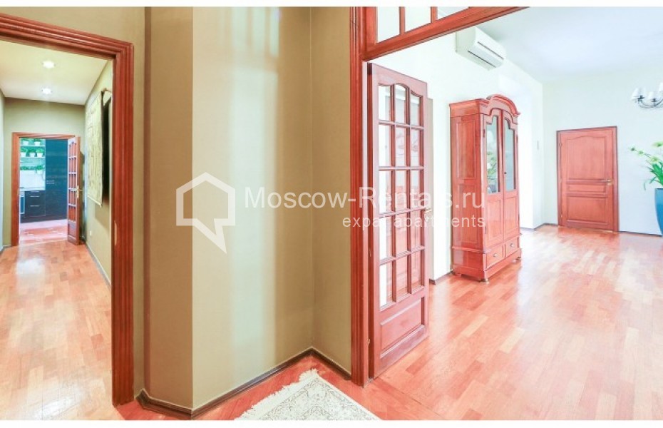 Photo #17 4-room (3 BR) apartment for <a href="http://moscow-rentals.ru/en/articles/long-term-rent" target="_blank">a long-term</a> rent
 in Russia, Moscow, Zhukovskogo str, 7