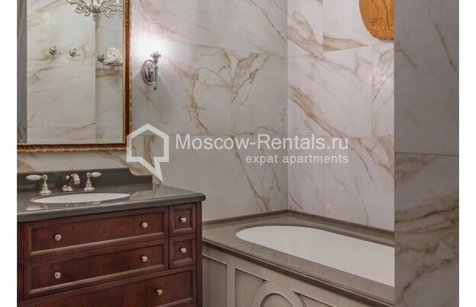 Photo #17 4-room (3 BR) apartment for <a href="http://moscow-rentals.ru/en/articles/long-term-rent" target="_blank">a long-term</a> rent
 in Russia, Moscow, Rochdelskaya str, 11/5