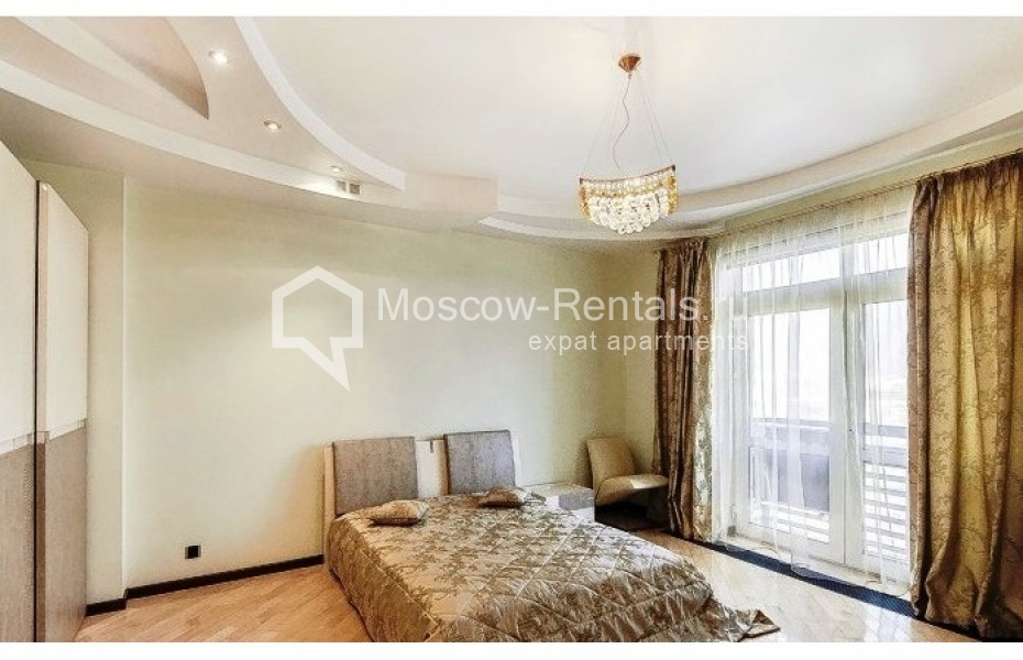 Photo #3 4-room (3 BR) apartment for <a href="http://moscow-rentals.ru/en/articles/long-term-rent" target="_blank">a long-term</a> rent
 in Russia, Moscow, Mosfilmovskaya str, 70 bld 7