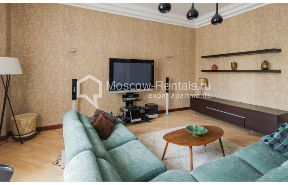 Photo #4 4-room (3 BR) apartment for <a href="http://moscow-rentals.ru/en/articles/long-term-rent" target="_blank">a long-term</a> rent
 in Russia, Moscow, Trubnikovkyi lane, 30С1