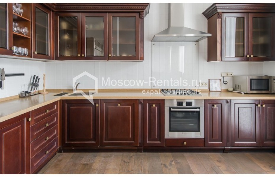 Photo #5 4-room (3 BR) apartment for <a href="http://moscow-rentals.ru/en/articles/long-term-rent" target="_blank">a long-term</a> rent
 in Russia, Moscow, Ermolaevskyi lane, 4