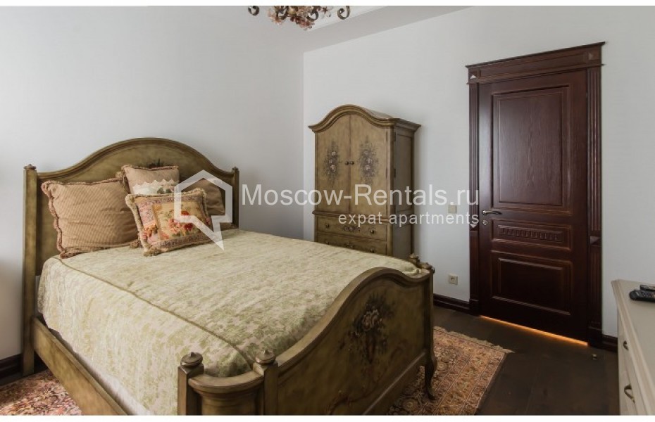 Photo #9 4-room (3 BR) apartment for <a href="http://moscow-rentals.ru/en/articles/long-term-rent" target="_blank">a long-term</a> rent
 in Russia, Moscow, Ermolaevskyi lane, 4