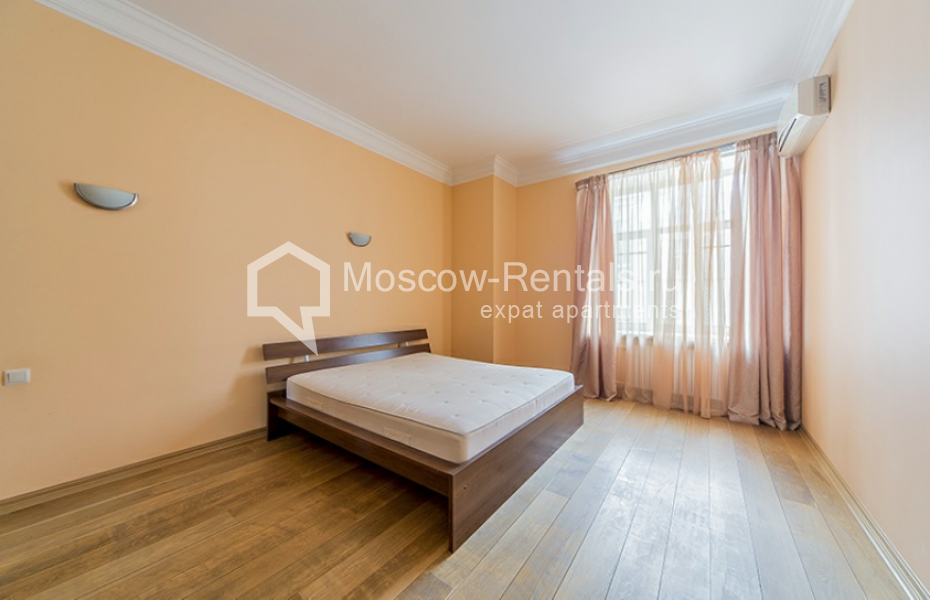 Photo #9 5-room (4 BR) apartment for <a href="http://moscow-rentals.ru/en/articles/long-term-rent" target="_blank">a long-term</a> rent
 in Russia, Moscow, Solyanka str, 1/2С1