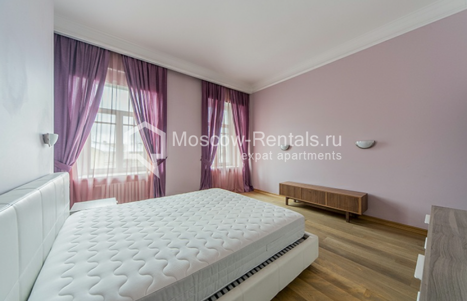 Photo #11 5-room (4 BR) apartment for <a href="http://moscow-rentals.ru/en/articles/long-term-rent" target="_blank">a long-term</a> rent
 in Russia, Moscow, Solyanka str, 1/2С1