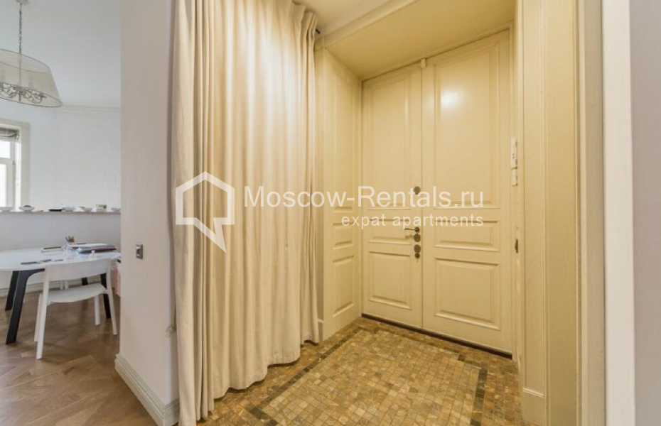 Photo #11 4-room (3 BR) apartment for <a href="http://moscow-rentals.ru/en/articles/long-term-rent" target="_blank">a long-term</a> rent
 in Russia, Moscow, Solyanka str, 1/2С1