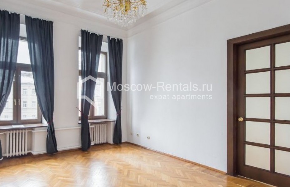 Photo #7 5-room (4 BR) apartment for <a href="http://moscow-rentals.ru/en/articles/long-term-rent" target="_blank">a long-term</a> rent
 in Russia, Moscow, Brusov lane, 6