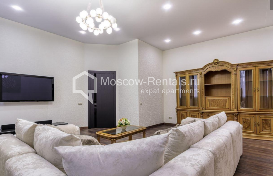 Photo #4 5-room (4 BR) apartment for <a href="http://moscow-rentals.ru/en/articles/long-term-rent" target="_blank">a long-term</a> rent
 in Russia, Moscow, Nikitskyi blv, 12