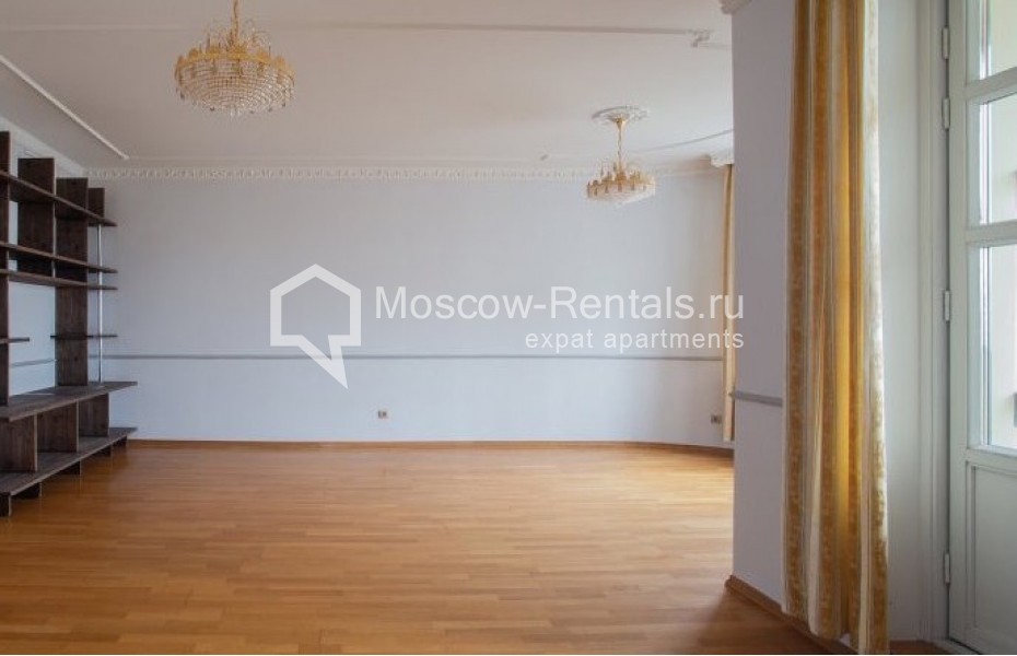 Photo #4 6-room (5 BR) apartment for <a href="http://moscow-rentals.ru/en/articles/long-term-rent" target="_blank">a long-term</a> rent
 in Russia, Moscow, 1st Zachatievskyi lane, 6