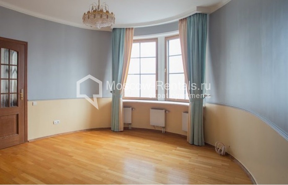 Photo #8 6-room (5 BR) apartment for <a href="http://moscow-rentals.ru/en/articles/long-term-rent" target="_blank">a long-term</a> rent
 in Russia, Moscow, 1st Zachatievskyi lane, 6