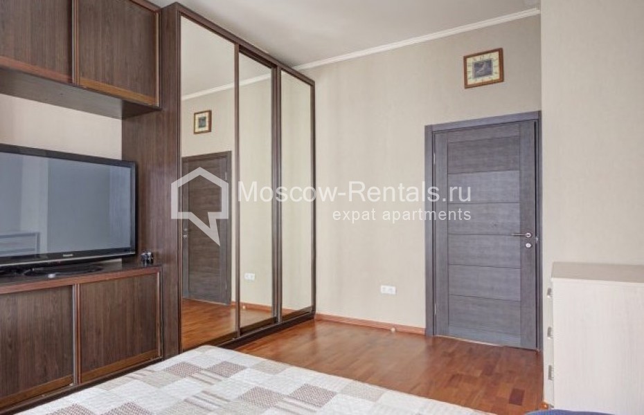 Photo #4 3-room (2 BR) apartment for <a href="http://moscow-rentals.ru/en/articles/long-term-rent" target="_blank">a long-term</a> rent
 in Russia, Moscow, Petroverigskyi lane, 3С1