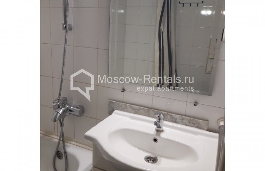Photo #11 3-room (2 BR) apartment for <a href="http://moscow-rentals.ru/en/articles/long-term-rent" target="_blank">a long-term</a> rent
 in Russia, Moscow, Sadovaya-Spasskaya str, 21/1