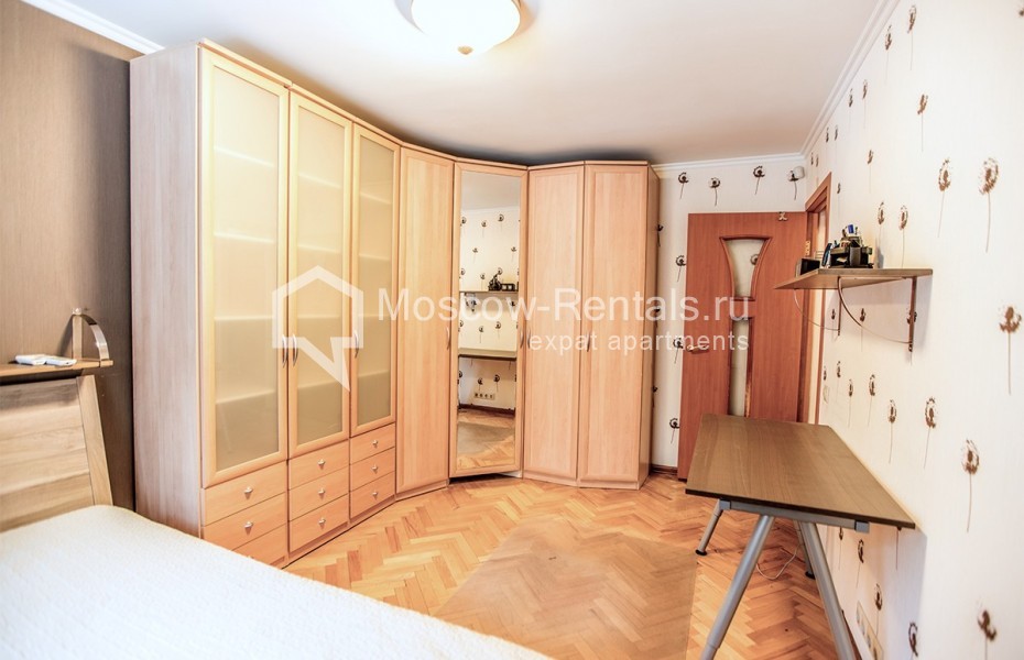 Photo #4 2-room (1 BR) apartment for <a href="http://moscow-rentals.ru/en/articles/long-term-rent" target="_blank">a long-term</a> rent
 in Russia, Moscow, 3rd Sokolnicheskaya str, 4