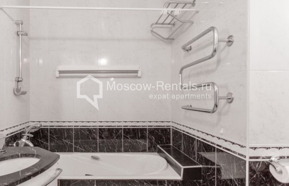 Photo #14 3-room (2 BR) apartment for <a href="http://moscow-rentals.ru/en/articles/long-term-rent" target="_blank">a long-term</a> rent
 in Russia, Moscow, 4th Rostovskyi lane, 2С2