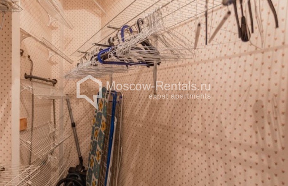 Photo #16 3-room (2 BR) apartment for <a href="http://moscow-rentals.ru/en/articles/long-term-rent" target="_blank">a long-term</a> rent
 in Russia, Moscow, 4th Rostovskyi lane, 2С2