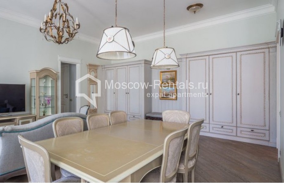 Photo #4 4-room (3 BR) apartment for <a href="http://moscow-rentals.ru/en/articles/long-term-rent" target="_blank">a long-term</a> rent
 in Russia, Moscow, B. Kharitonievskyi lane, 14