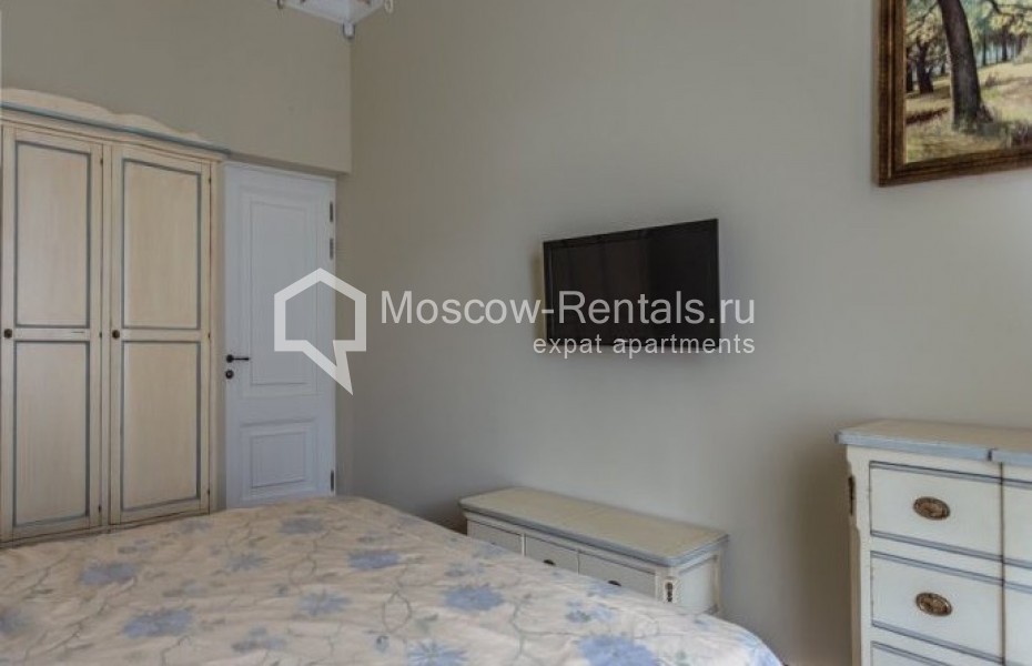 Photo #8 4-room (3 BR) apartment for <a href="http://moscow-rentals.ru/en/articles/long-term-rent" target="_blank">a long-term</a> rent
 in Russia, Moscow, B. Kharitonievskyi lane, 14