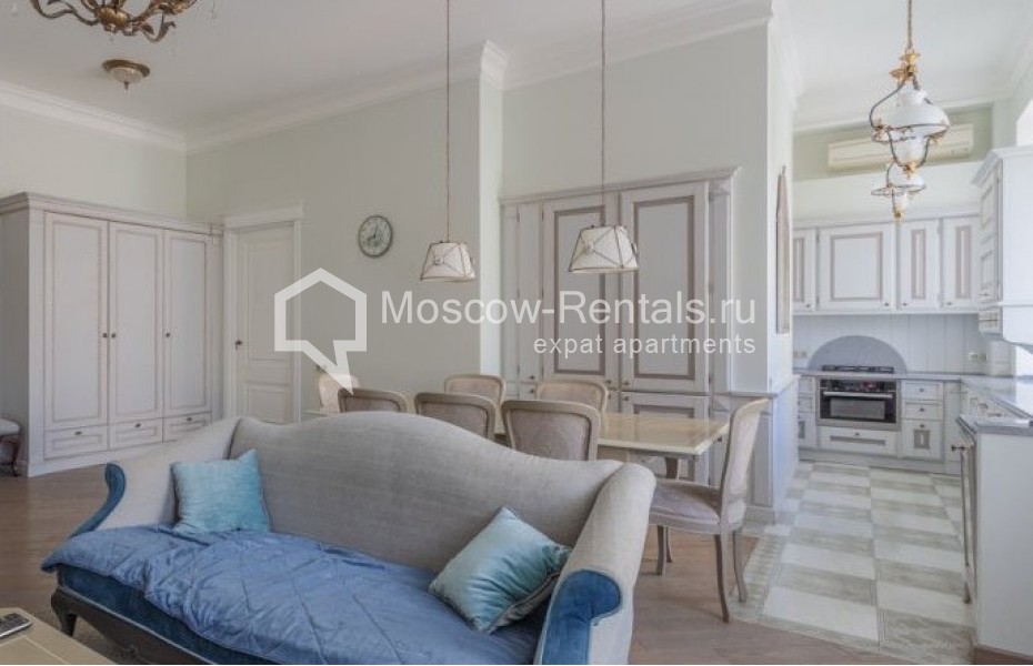 Photo #5 4-room (3 BR) apartment for <a href="http://moscow-rentals.ru/en/articles/long-term-rent" target="_blank">a long-term</a> rent
 in Russia, Moscow, B. Kharitonievskyi lane, 14