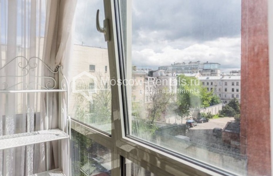 Photo #21 4-room (3 BR) apartment for <a href="http://moscow-rentals.ru/en/articles/long-term-rent" target="_blank">a long-term</a> rent
 in Russia, Moscow, B. Kharitonievskyi lane, 14