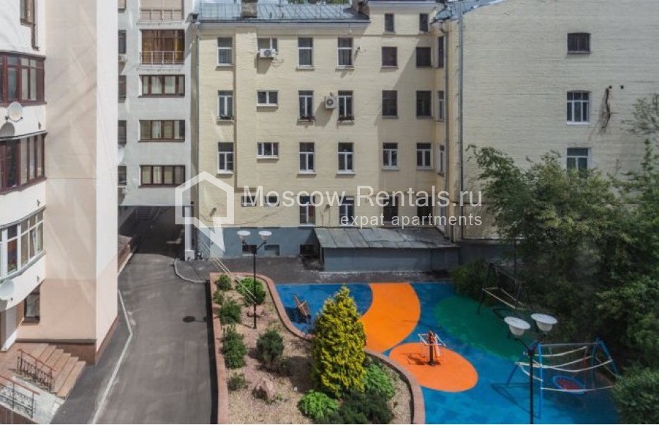 Photo #23 4-room (3 BR) apartment for <a href="http://moscow-rentals.ru/en/articles/long-term-rent" target="_blank">a long-term</a> rent
 in Russia, Moscow, B. Kharitonievskyi lane, 14