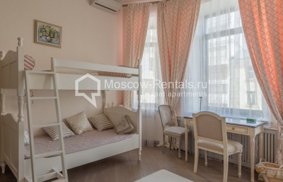 Photo #16 4-room (3 BR) apartment for <a href="http://moscow-rentals.ru/en/articles/long-term-rent" target="_blank">a long-term</a> rent
 in Russia, Moscow, B. Kharitonievskyi lane, 14