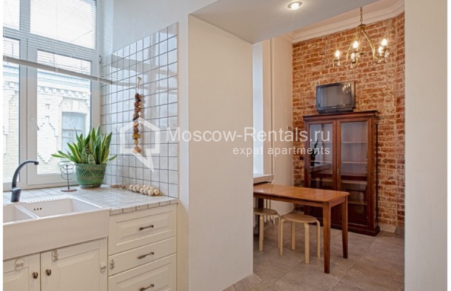 Photo #13 4-room (3 BR) apartment for <a href="http://moscow-rentals.ru/en/articles/long-term-rent" target="_blank">a long-term</a> rent
 in Russia, Moscow, B. Sukharevskyi lane, 15С1
