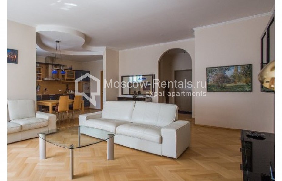 Photo #2 3-room (2 BR) apartment for <a href="http://moscow-rentals.ru/en/articles/long-term-rent" target="_blank">a long-term</a> rent
 in Russia, Moscow, Daev lane, 5