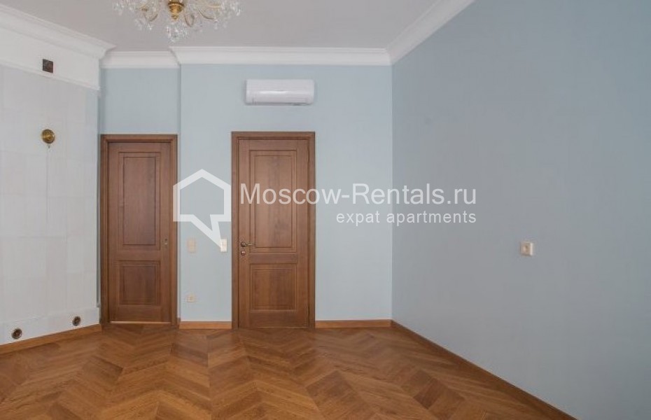 Photo #6 3-room (2 BR) apartment for <a href="http://moscow-rentals.ru/en/articles/long-term-rent" target="_blank">a long-term</a> rent
 in Russia, Moscow, Gusyatnikov lane, 4С4
