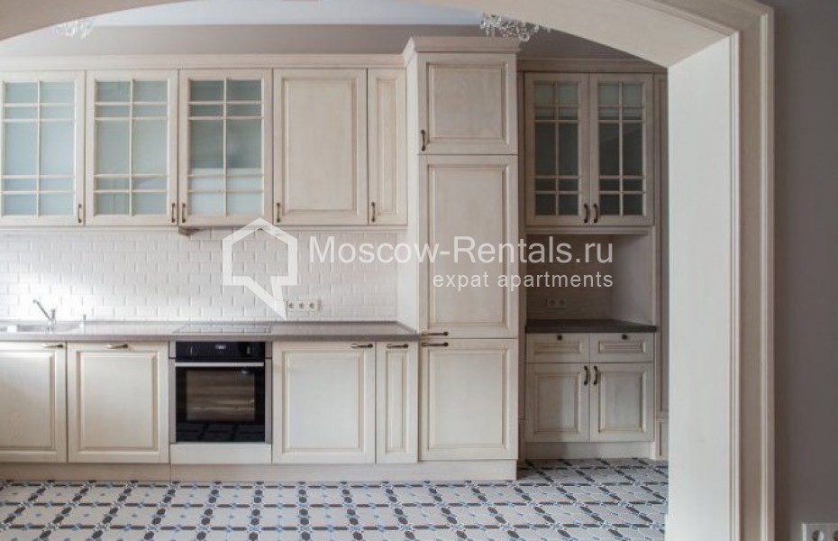 Photo #4 3-room (2 BR) apartment for <a href="http://moscow-rentals.ru/en/articles/long-term-rent" target="_blank">a long-term</a> rent
 in Russia, Moscow, Gusyatnikov lane, 4С4