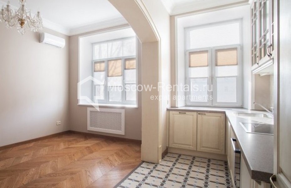 Photo #2 3-room (2 BR) apartment for <a href="http://moscow-rentals.ru/en/articles/long-term-rent" target="_blank">a long-term</a> rent
 in Russia, Moscow, Gusyatnikov lane, 4С4