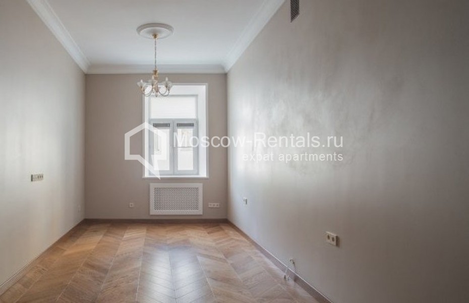 Photo #7 3-room (2 BR) apartment for <a href="http://moscow-rentals.ru/en/articles/long-term-rent" target="_blank">a long-term</a> rent
 in Russia, Moscow, Gusyatnikov lane, 4С4