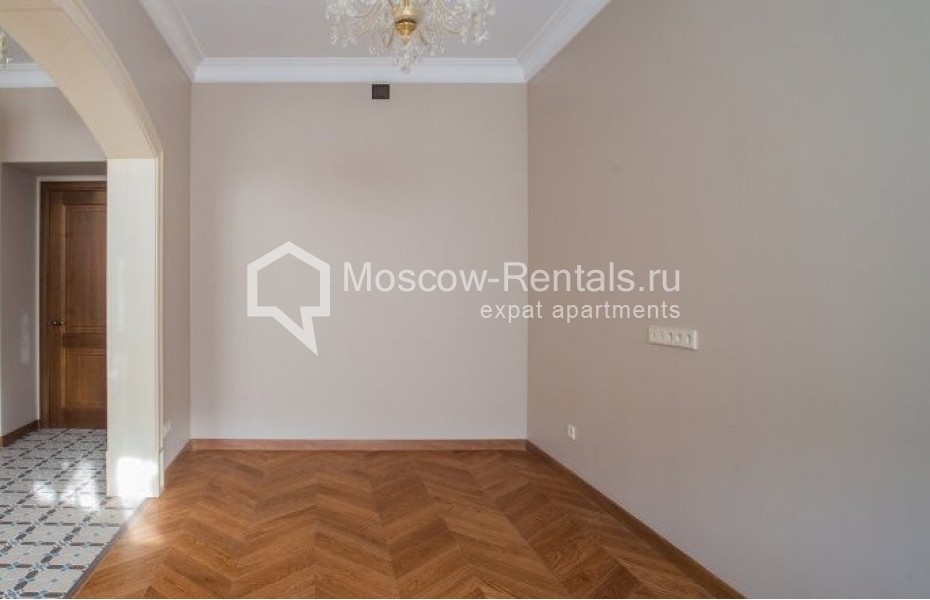 Photo #3 3-room (2 BR) apartment for <a href="http://moscow-rentals.ru/en/articles/long-term-rent" target="_blank">a long-term</a> rent
 in Russia, Moscow, Gusyatnikov lane, 4С4