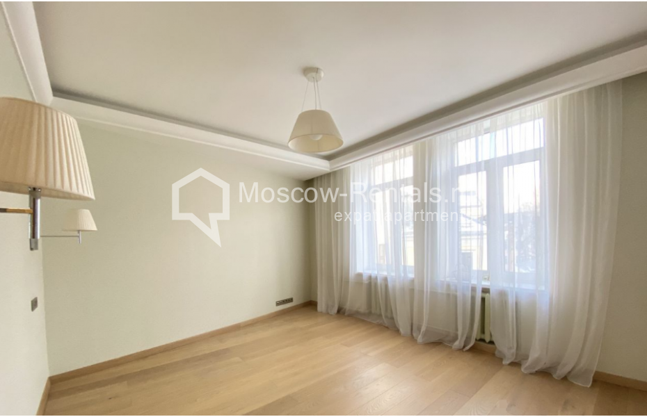 Photo #4 3-room (2 BR) apartment for <a href="http://moscow-rentals.ru/en/articles/long-term-rent" target="_blank">a long-term</a> rent
 in Russia, Moscow, B. Levshinskyi lane