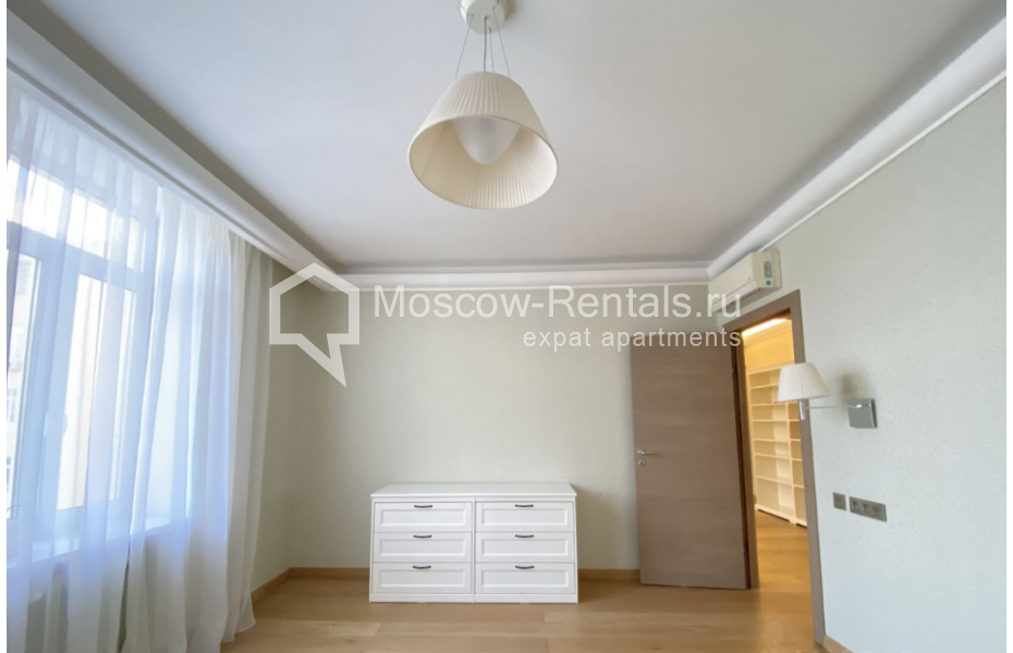 Photo #5 3-room (2 BR) apartment for <a href="http://moscow-rentals.ru/en/articles/long-term-rent" target="_blank">a long-term</a> rent
 in Russia, Moscow, B. Levshinskyi lane