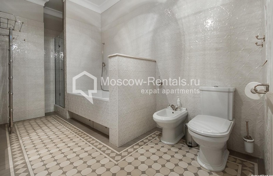 Photo #27 5-room (4 BR) apartment for <a href="http://moscow-rentals.ru/en/articles/long-term-rent" target="_blank">a long-term</a> rent
 in Russia, Moscow, Molochnyi lane, 4