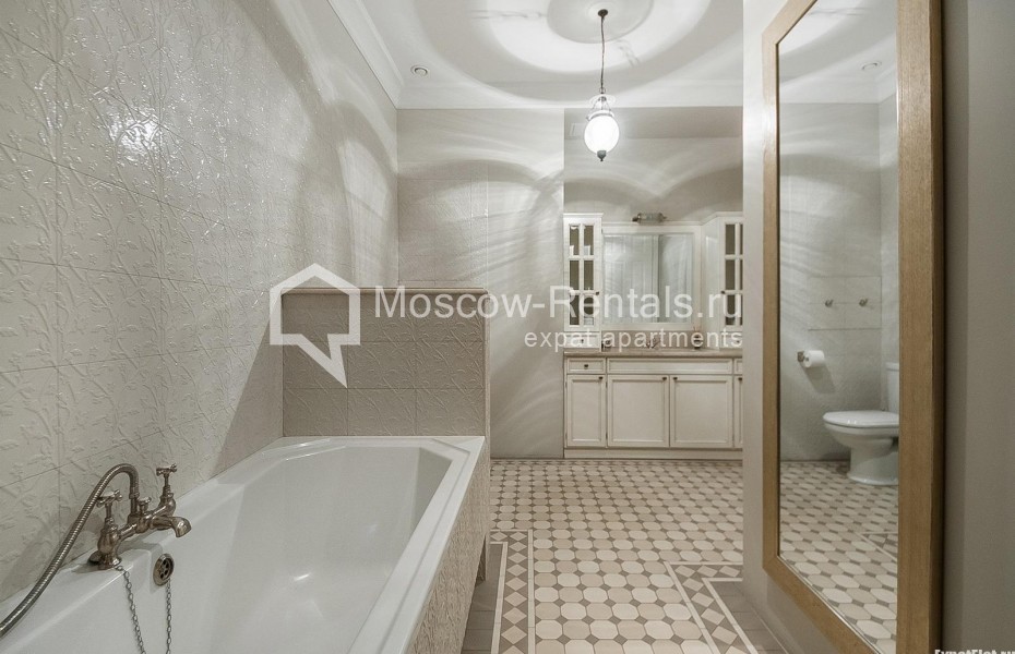 Photo #26 5-room (4 BR) apartment for <a href="http://moscow-rentals.ru/en/articles/long-term-rent" target="_blank">a long-term</a> rent
 in Russia, Moscow, Molochnyi lane, 4