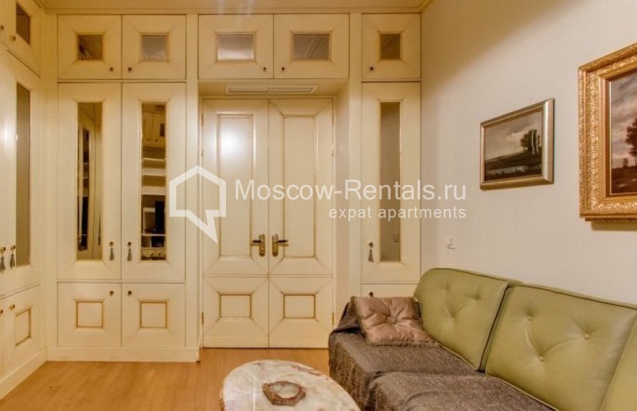 Photo #8 5-room (4 BR) apartment for <a href="http://moscow-rentals.ru/en/articles/long-term-rent" target="_blank">a long-term</a> rent
 in Russia, Moscow, Mansurovskyi lane, 5