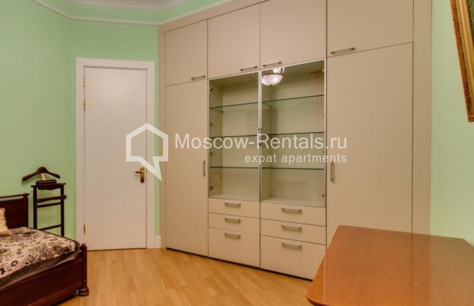 Photo #12 5-room (4 BR) apartment for <a href="http://moscow-rentals.ru/en/articles/long-term-rent" target="_blank">a long-term</a> rent
 in Russia, Moscow, Mansurovskyi lane, 5