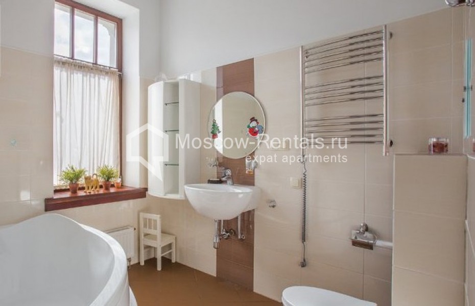 Photo #13 5-room (4 BR) apartment for <a href="http://moscow-rentals.ru/en/articles/long-term-rent" target="_blank">a long-term</a> rent
 in Russia, Moscow, Lavrushinskyi lane,11к1