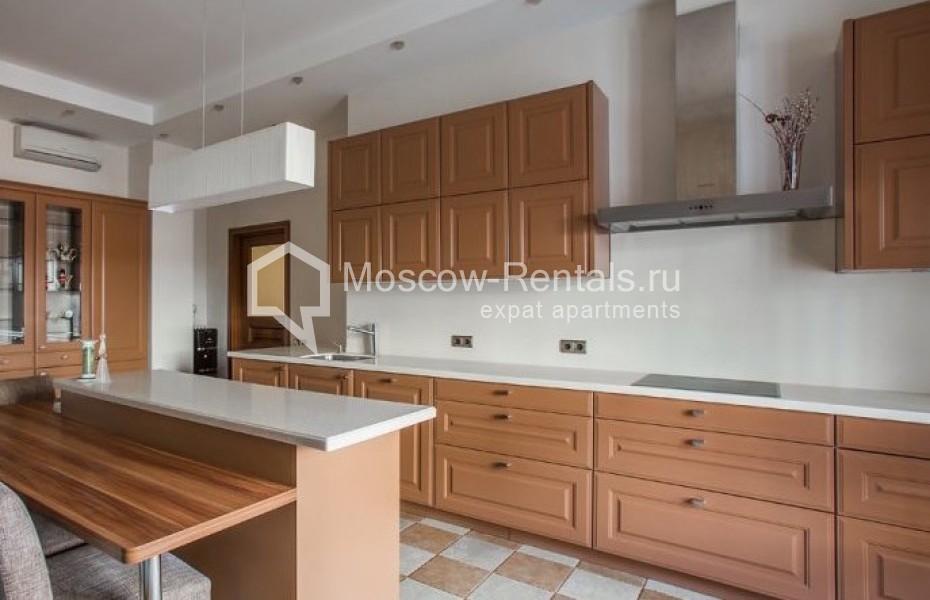 Photo #4 5-room (4 BR) apartment for <a href="http://moscow-rentals.ru/en/articles/long-term-rent" target="_blank">a long-term</a> rent
 in Russia, Moscow, Lavrushinskyi lane,11к1