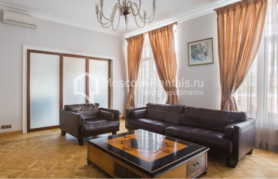 Photo #1 5-room (4 BR) apartment for <a href="http://moscow-rentals.ru/en/articles/long-term-rent" target="_blank">a long-term</a> rent
 in Russia, Moscow, Lavrushinskyi lane,11к1