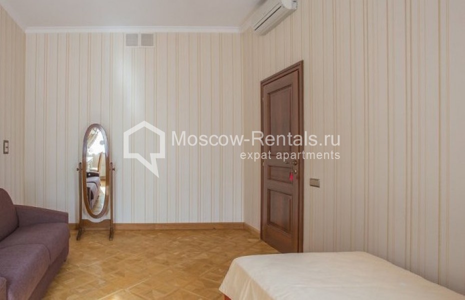 Photo #8 5-room (4 BR) apartment for <a href="http://moscow-rentals.ru/en/articles/long-term-rent" target="_blank">a long-term</a> rent
 in Russia, Moscow, Lavrushinskyi lane,11к1