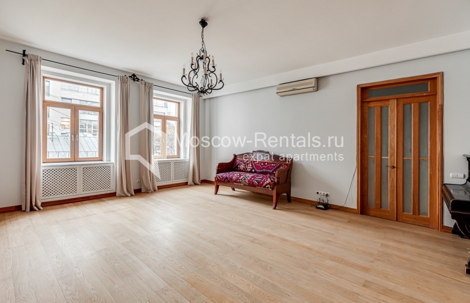Photo #9 6-room (5 BR) apartment for <a href="http://moscow-rentals.ru/en/articles/long-term-rent" target="_blank">a long-term</a> rent
 in Russia, Moscow, Ostozhenka str, 7С1