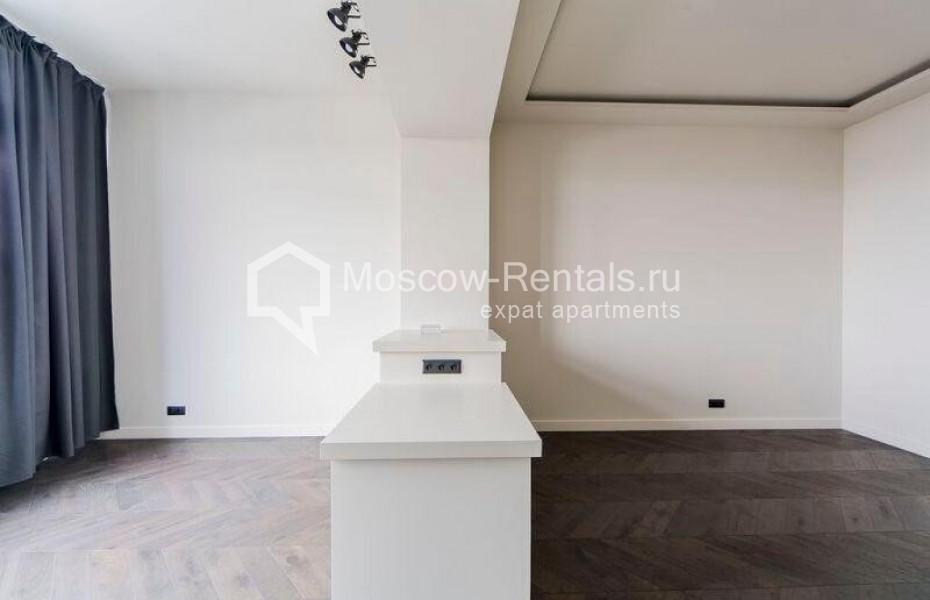 Photo #9 4-room (3 BR) apartment for <a href="http://moscow-rentals.ru/en/articles/long-term-rent" target="_blank">a long-term</a> rent
 in Russia, Moscow, Spiridonovka str, 18