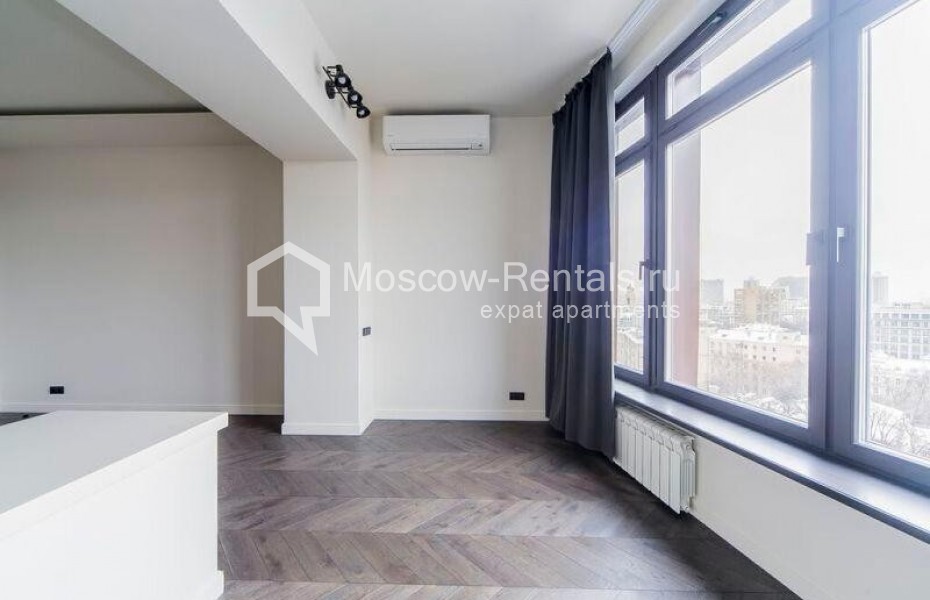 Photo #8 4-room (3 BR) apartment for <a href="http://moscow-rentals.ru/en/articles/long-term-rent" target="_blank">a long-term</a> rent
 in Russia, Moscow, Spiridonovka str, 18