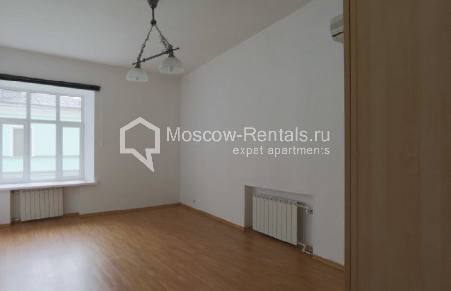 Photo #9 6-room (5 BR) apartment for <a href="http://moscow-rentals.ru/en/articles/long-term-rent" target="_blank">a long-term</a> rent
 in Russia, Moscow, Malaya Molchanovka str, 6